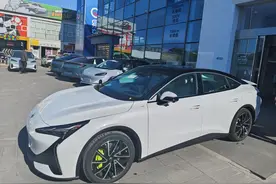 极狐汽车，冬季用车，空调你不敢开吗？数据来说空调不那么耗电。图片