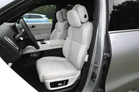 空间大带智驾，后排放倒就是床，这两款SUV非常适合自驾游图片