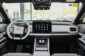 比亚迪又来王牌！13万多的“方盒子”，422马力4.9秒破百，能成？图片