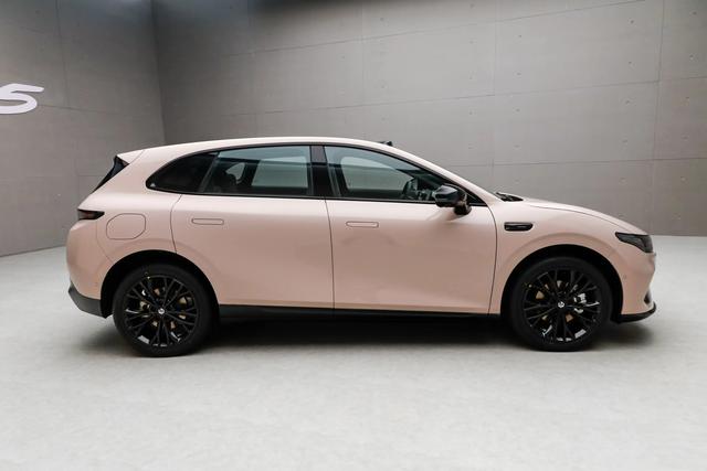 零跑Lafa5成了，限时9.28万起，3天卖了7397台，哪个版本值得买？