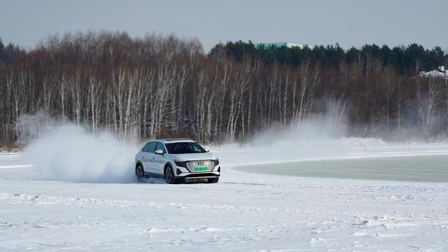 冰雪试驾上汽奥迪全系：你只管踩油门，剩下的交给quattro