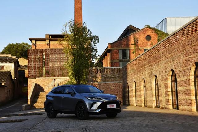 试驾：广汽丰田威飒，驾驶性更高级！