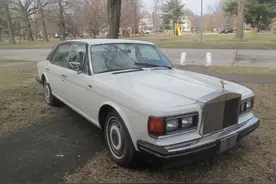 廉价奢侈品！仅1万美元的1989年劳斯莱斯Silver Spur你喜欢吗？图片