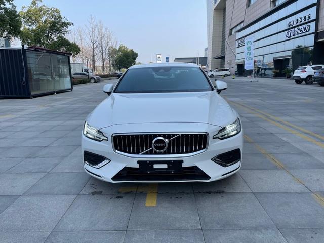 直降5万多，配2.0T动力！最大扭矩300N·m，现在买沃尔沃S60值吗