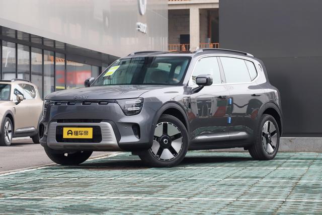 20万内插混SUV	，无框车门+真皮座椅，smart精灵#5 EHD