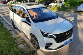 五菱的7座车，歌剧院式设计，配1.5T，5年宏光车主体验完想换车图片