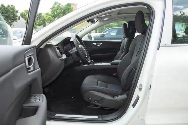 沃尔沃XC60：用"硬核实力"守护全家人的路上守护神