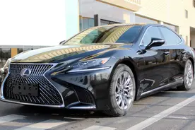 雷克萨斯LS保值率不算高，两年贬值30万，能不能买？图片