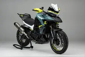 单座设计、全可调悬挂、电子风挡，贝纳利TRK 902 Xplorer硬核来袭图片