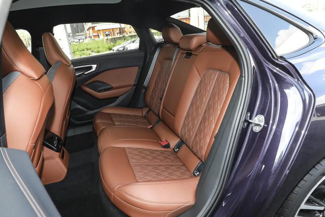 B级车选燃油还是新能源，奥迪A5L	，华为辅助加持的燃油车是真的香