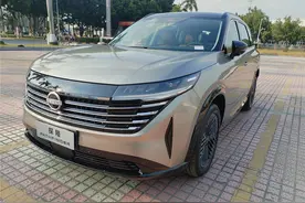 东风日产探陆现身，造型精致大气，比汉兰达大一圈，搭2.0T+9AT图片