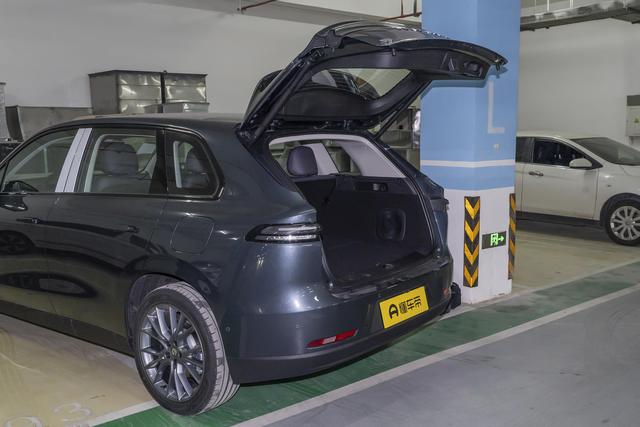 4000 元补贴 13 万级家用 SUV 零跑 C10 真实用车全解析