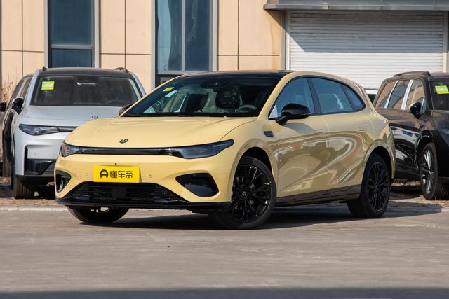 零跑Lafa5上市售9.78万元起