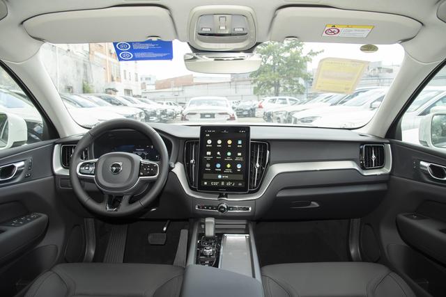 北欧豪华+安全属性拉满	，沃尔沃XC60是家庭用车的优选SUV