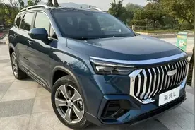 2.0T+7座，每月养车2千元，吉利豪越L比汉兰达更省钱？图片