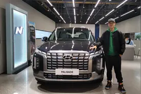 3.5 V6加8AT，大块头纯进口！30万级的现代帕里斯帝值得买吗？视频封面