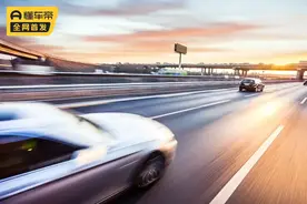 高速行驶发飘是因为车轻？为何德系车稳，而日系车飘？图片