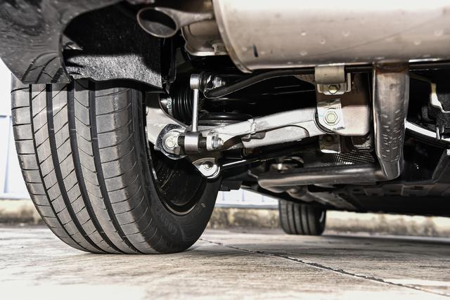 "入门即满配"，华为乾崑ADS 4+鸿蒙座舱，2026款阿维塔07