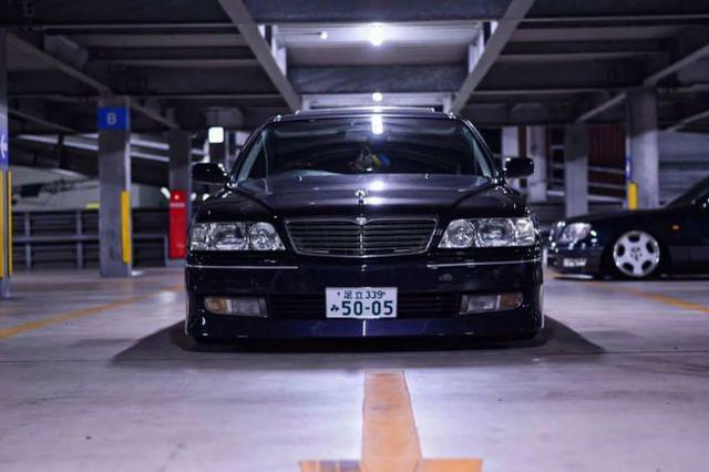 比皇冠更高级的是什么车？丰田Celsior低趴改装