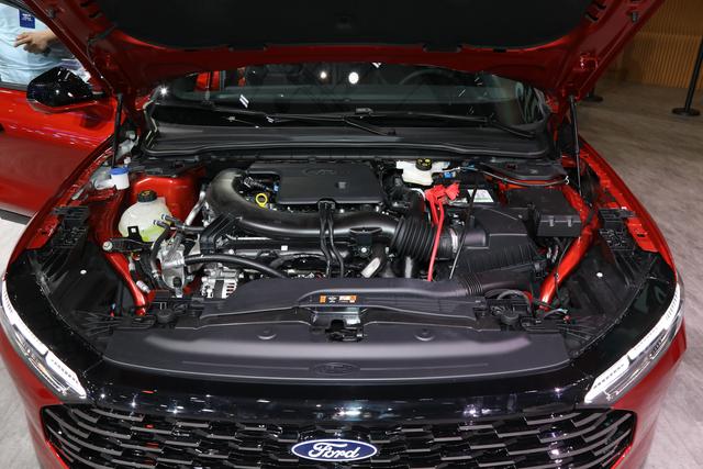 长安福特新款蒙迪欧亮相