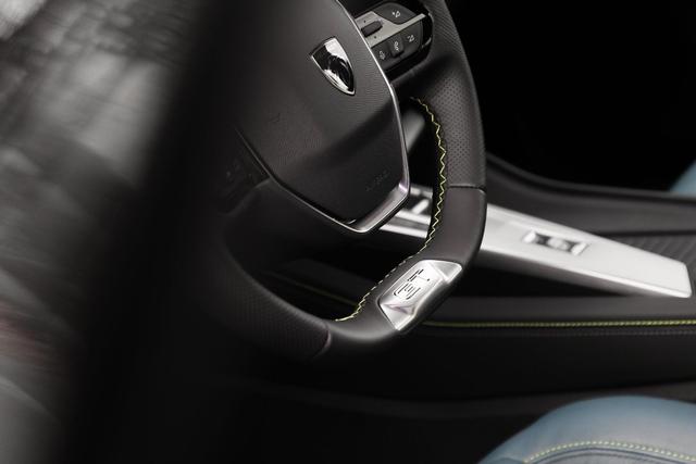 14.57万元起，定位跨界中型车，东风标致408X竞争力如何？