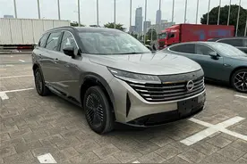 日产Pathfinder国产现身，造型精致大气，轴距2米9配7座+2.0T动力图片