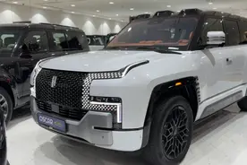 2024款仰望U8 增程式大型SUV 外观和内饰细节视频封面