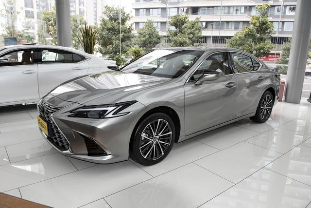 雷克萨斯ES的对手来了！领克10 EM-P上市，能买吗？