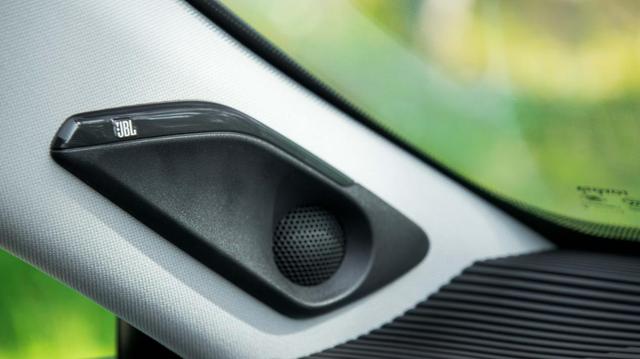 油价飙升的时代，要不要买辆混动车？试驾广汽丰田威飒