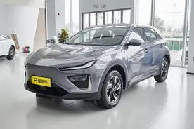 2025款哪吒X上市，起售价降至8.98万元，性价比超银河E5？图片