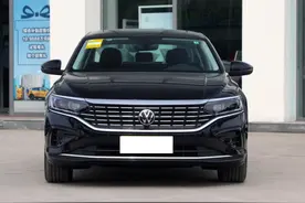 大众帕萨特保养成本如何？首保免费，添加0w-20机油！图片