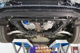 奥德赛：30多万买个扭力梁，美国怎么是铝合金多连杆？图片