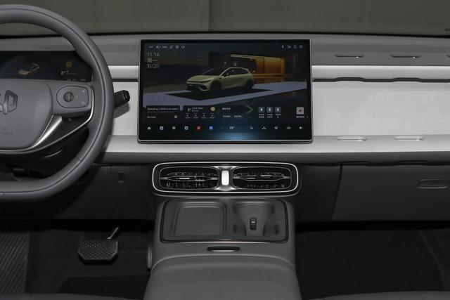 12 万内宽体轿跑新标杆，新能源汽车的小钢炮～零跑 Lafa5