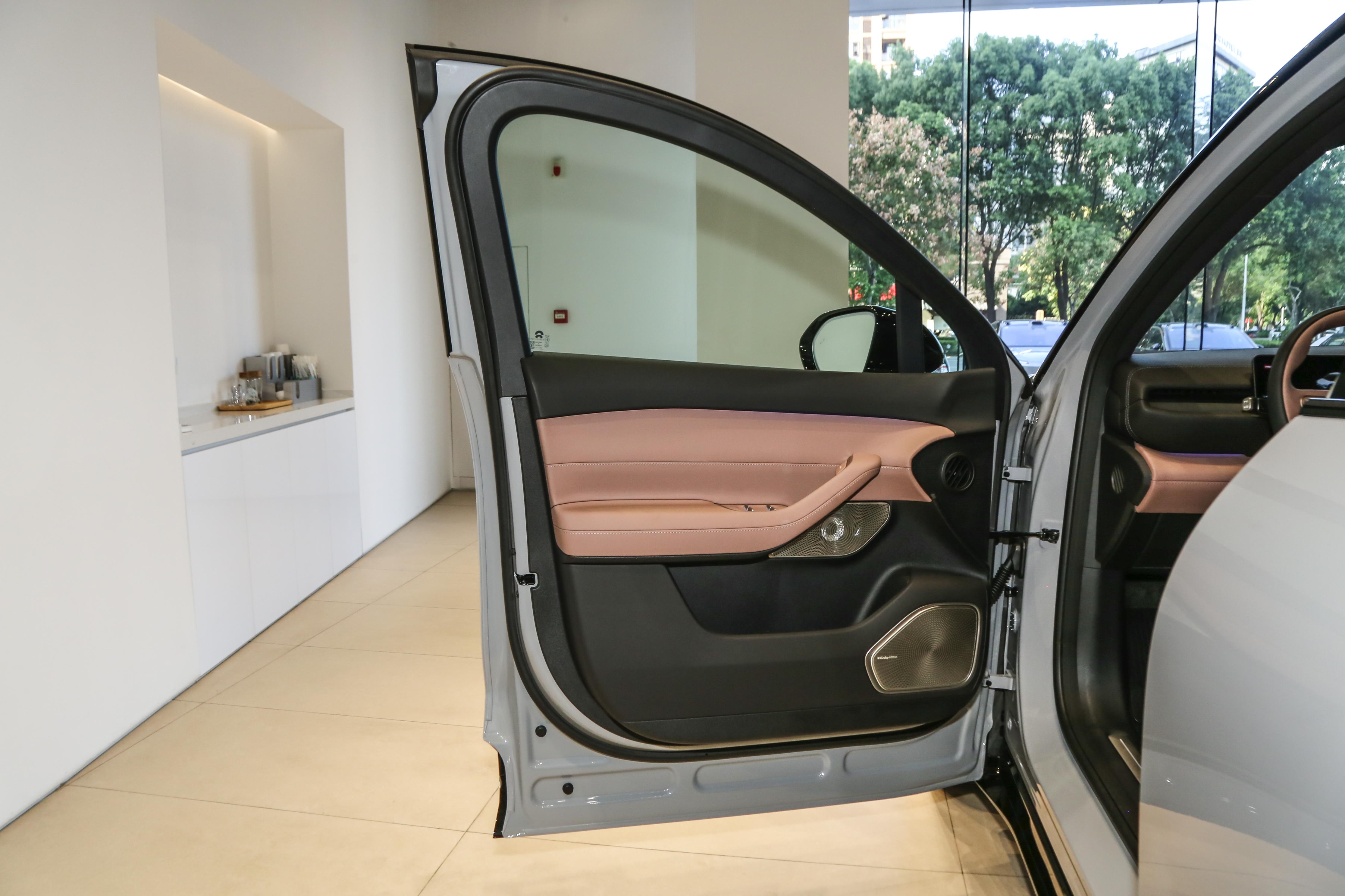 蔚来ES6对比BBA_蔚来ES6新能源汽车优势_蔚来