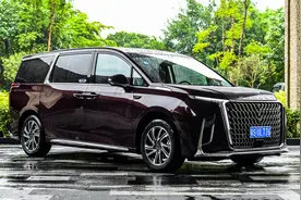 试驾上汽大通G90：这要是挂上某品牌车标，不得卖到百万？图片