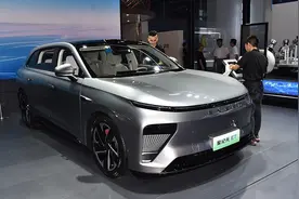 华为下一款增程SUV，比问界油耗低1.2L，还能加92号油？图片