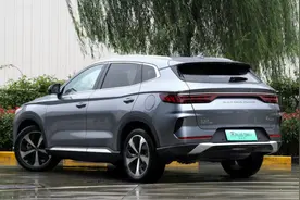 宋PLUS DM-i AWD对星越新能源：谁笑到最后？图片