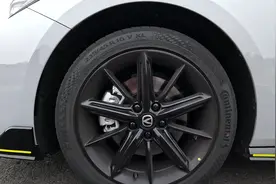 为什么现在的汽车没有内胎？真空胎与普通内胎有什么区别？图片