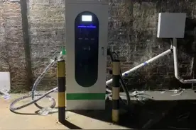 做充电桩赚钱吗？我在国道附近开了个野生的，半年后收入数据来了图片