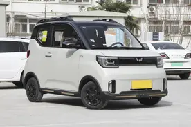 一箱电跑300公里，号称年轻人的第一台代步车，体验第3代宏光MINI图片