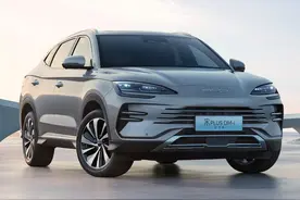 比亚迪宋PLUS DM-i冠军版上市，售价15.98万，续航提升性价比高图片