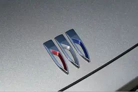 降了6万，全系2.0T配9AT，还带4驱与6K显示屏，这合资SUV家用正好图片