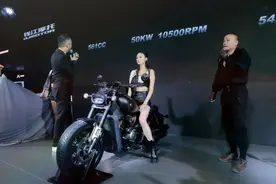 声浪很上头，造型偏运动—35999元闪600静态测评图片