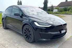2023款特斯拉Model X Plaid 1020HP 外观和内饰细节视频封面
