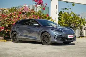 现在能买到最便宜的GT车，配FSD，4.9秒破百，试驾比亚迪海豹06GT图片