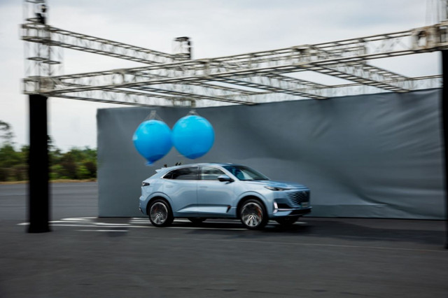 长安蓝鲸iDD兼顾低速省油和高速性能？全速域实测UNI-K iDD