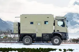 康派斯奔驰阿洛斯K5系列重卡房车 分时四驱+3把差速锁 硬派升顶设计图片