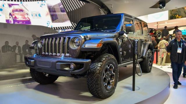 开1年卖掉亏7万，牧马人4xe越野能力强，买二手的更合适？