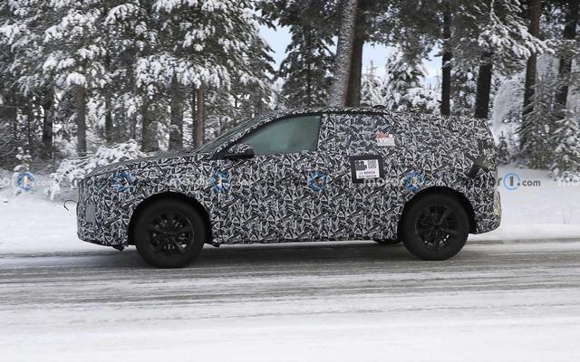 又一法系轿跑SUV！全新标致3008谍照曝光，瞄准大众ID.4