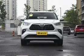 2024款汉兰达，优惠3.5万，配2.0T+8AT+四驱，月所需费用约1261元图片